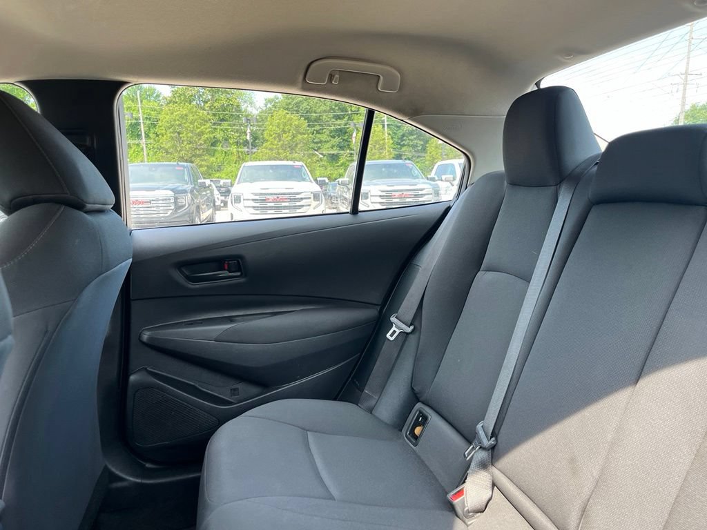 Used 2022 Toyota Corolla LE w/ LE Convenience Package FWD image 17