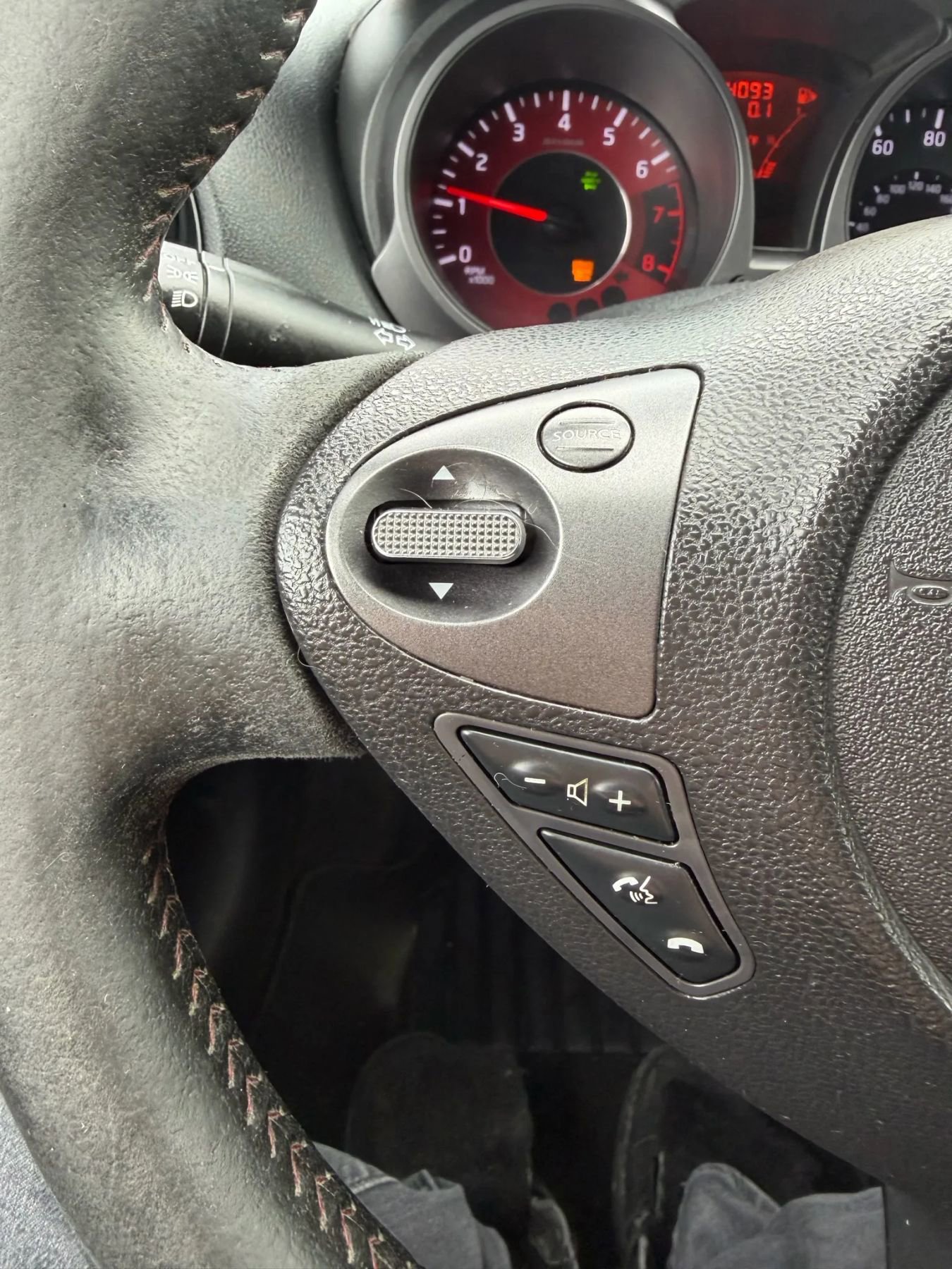 Used 2013 Nissan Juke NISMO image 19