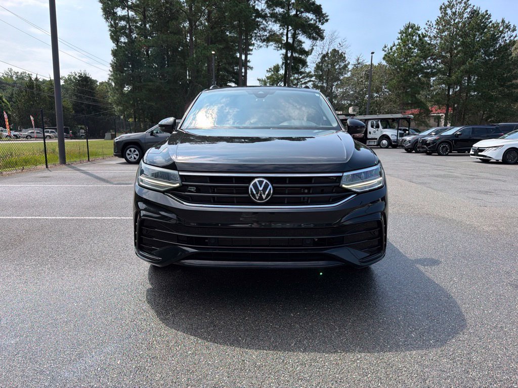 Used 2023 Volkswagen Tiguan SE R-Line FWD image 3