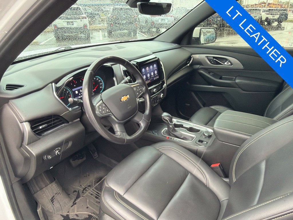 Used 2022 Chevrolet Traverse LT w/ LT Premium Package AWD/4WD image 14