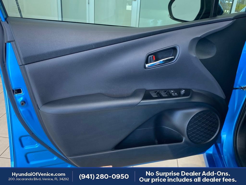 Used 2022 Toyota Prius LE FWD image 47