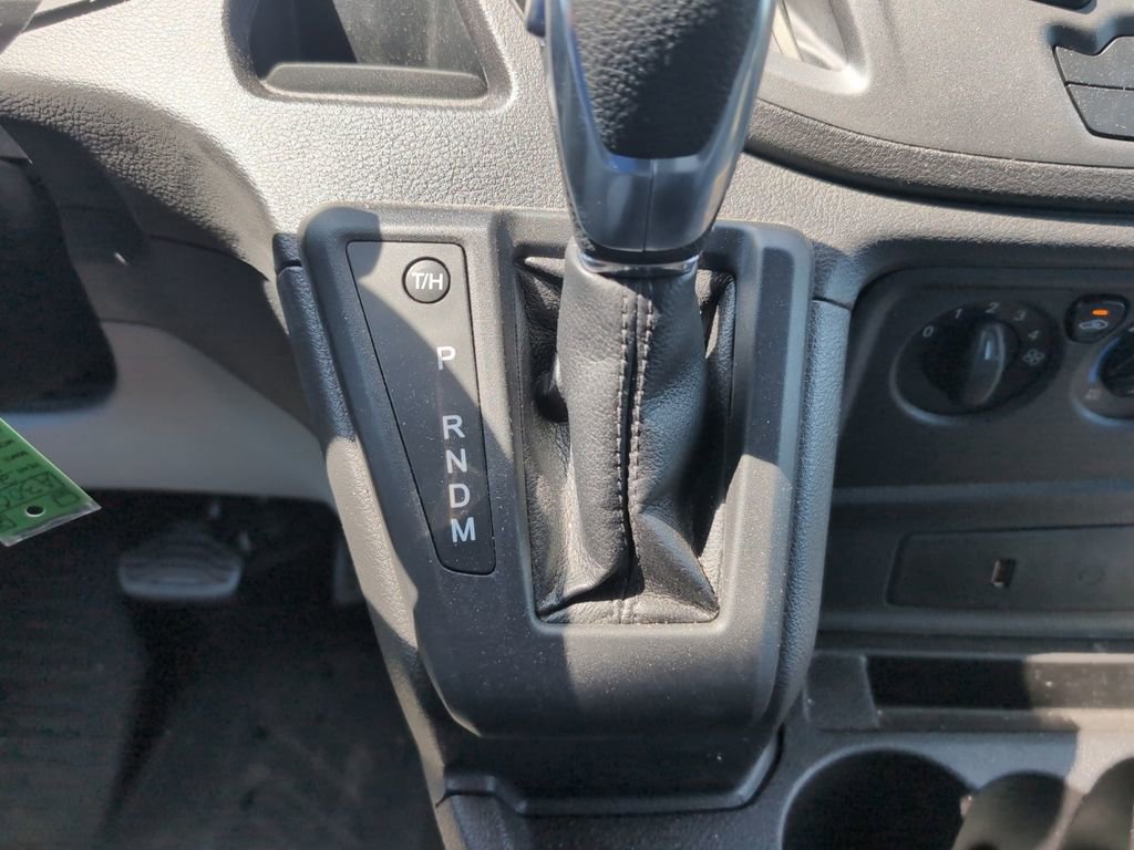 Used 2018 Ford Transit 150 130 Low Roof RWD image 15