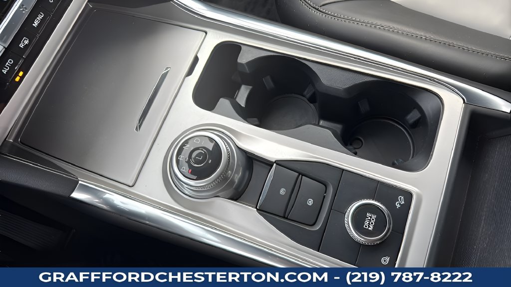 Used 2023 Ford Explorer XLT w/ Equipment Group 202A AWD/4WD image 16