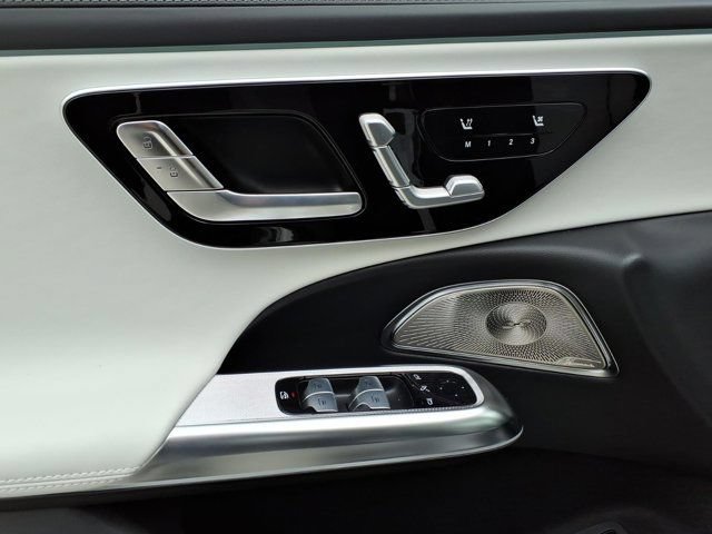 New 2026 Mercedes-Benz E 53 AMG e 4MATIC Sedan image 13