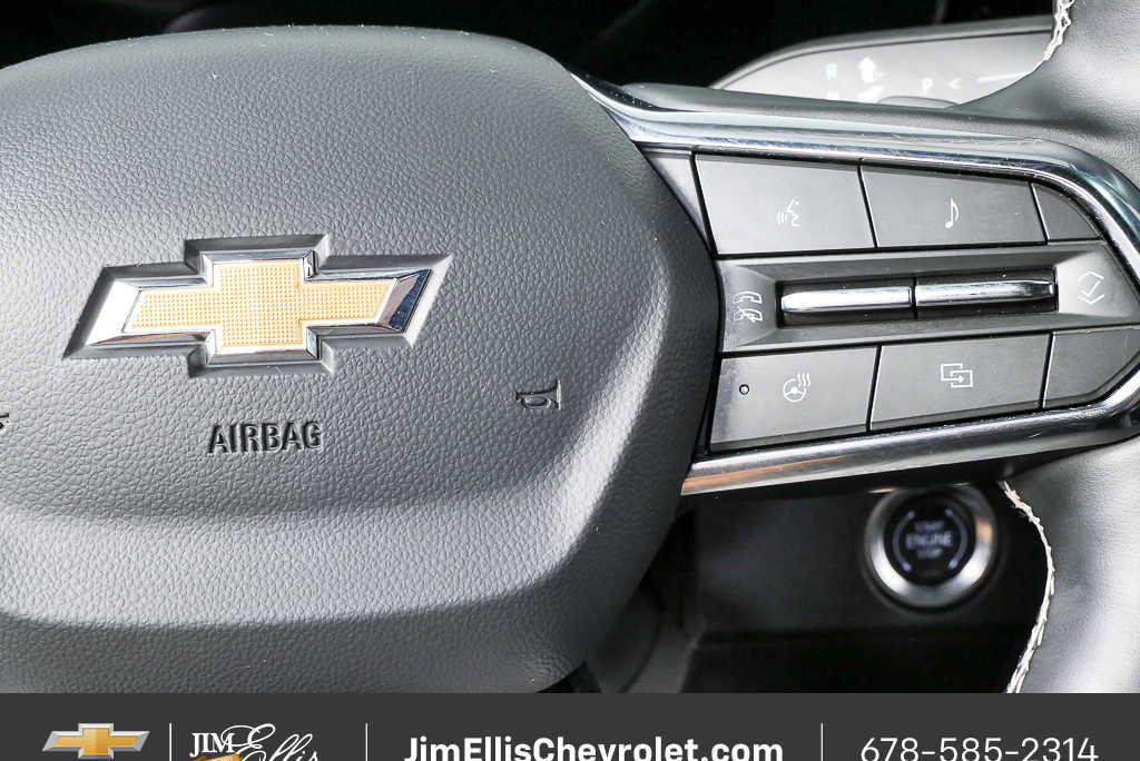 Used 2025 Chevrolet Traverse LT image 10