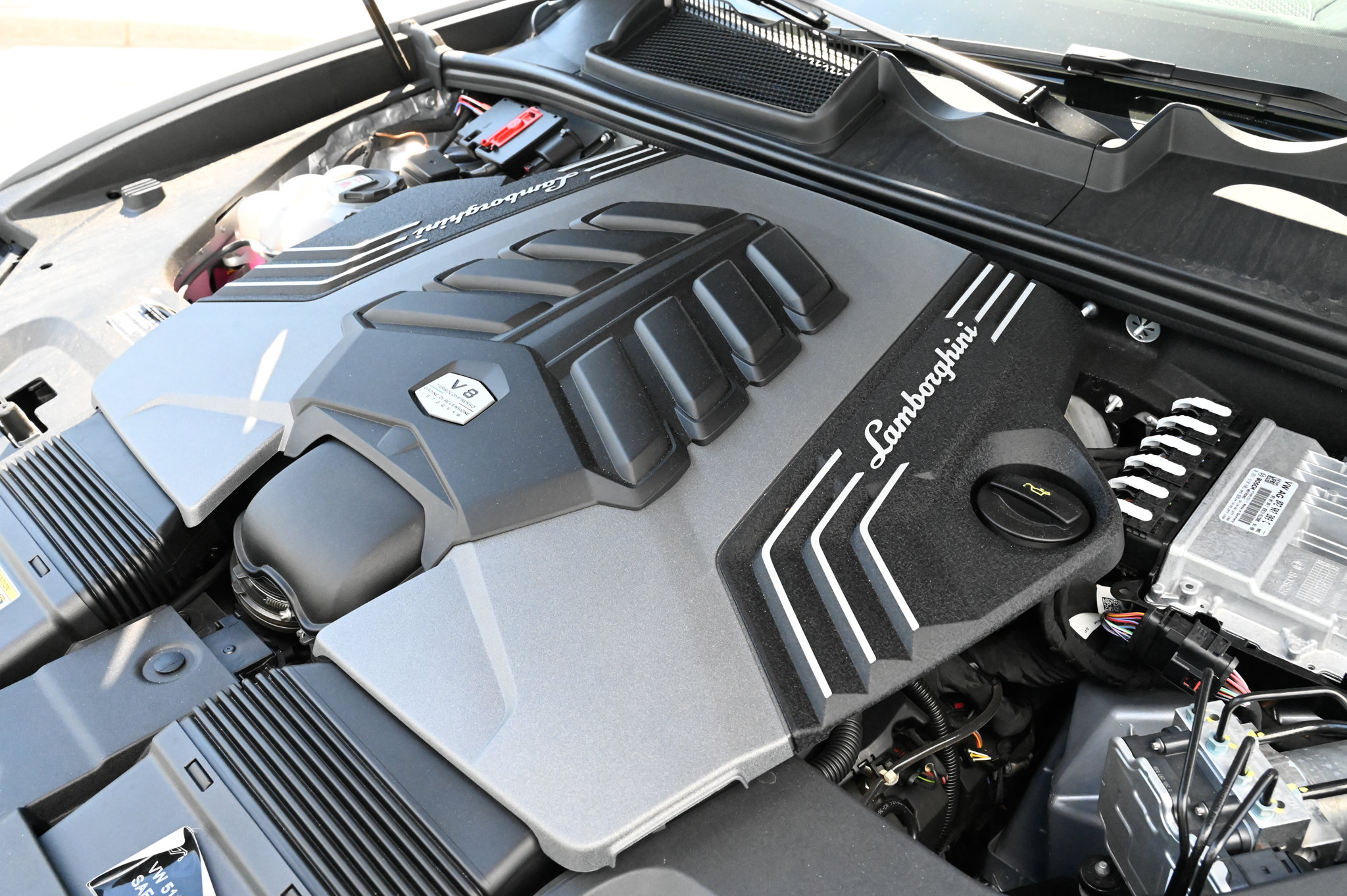 Used 2024 Lamborghini Urus Performante AWD/4WD image 63