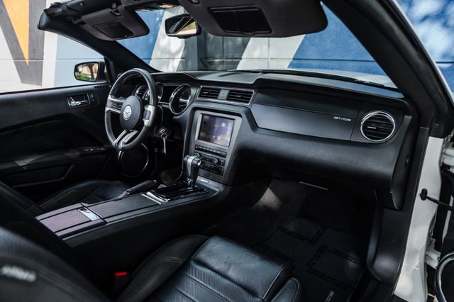 Used 2012 Ford Mustang GT Premium w/ Electronics Pkg RWD image 19