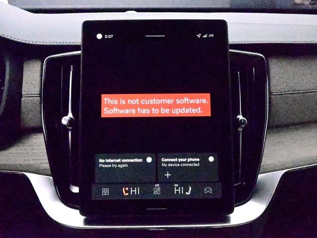 New 2026 Volvo XC90 T8 Core w/ Protection Package Premier image 11