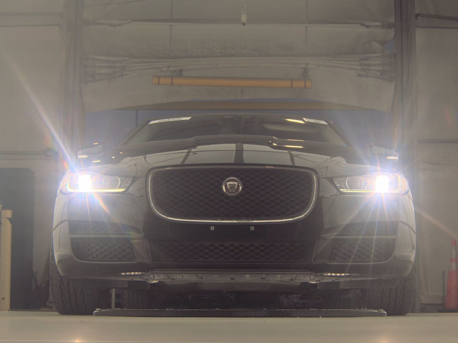 Used 2017 Jaguar XE Prestige image 4