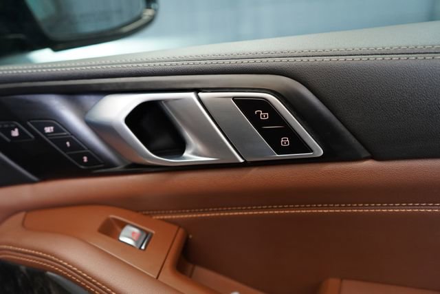 Used 2024 BMW X7 xDrive40i w/ Executive Package AWD/4WD image 79