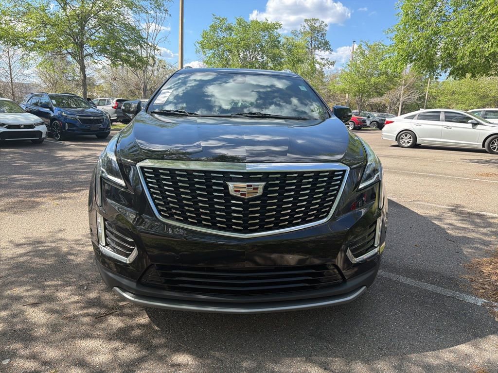 Used 2022 Cadillac XT5 Premium Luxury w/ Technology Package image 2