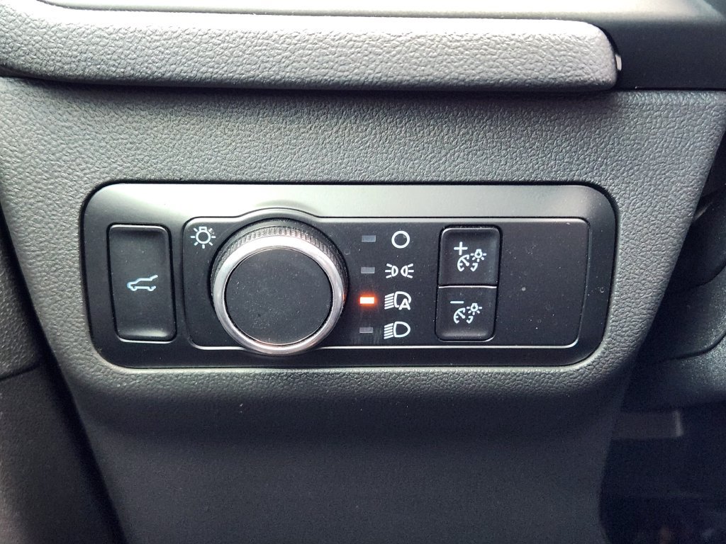 Used 2023 Ford Escape Active w/ Cold Weather Package FWD image 25