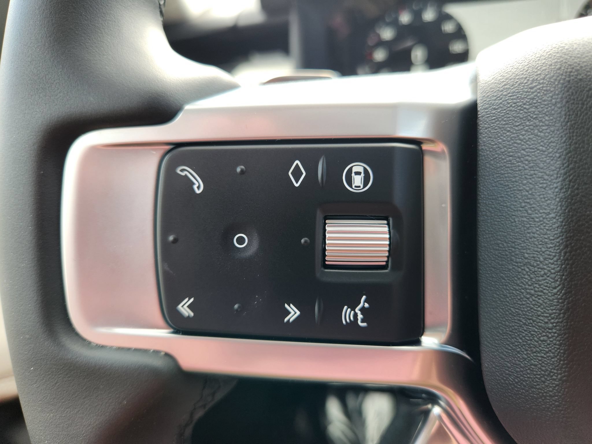 Used 2026 Land Rover Discovery S AWD/4WD image 33