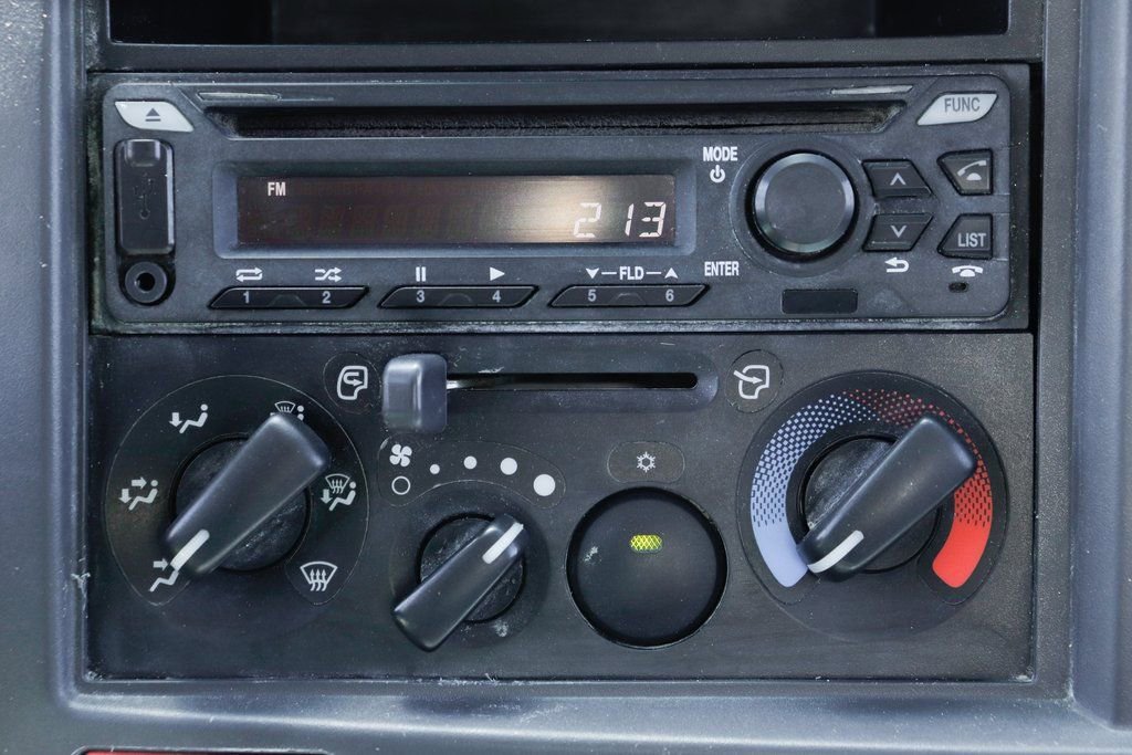 Used 2019 Isuzu NPR HD image 23