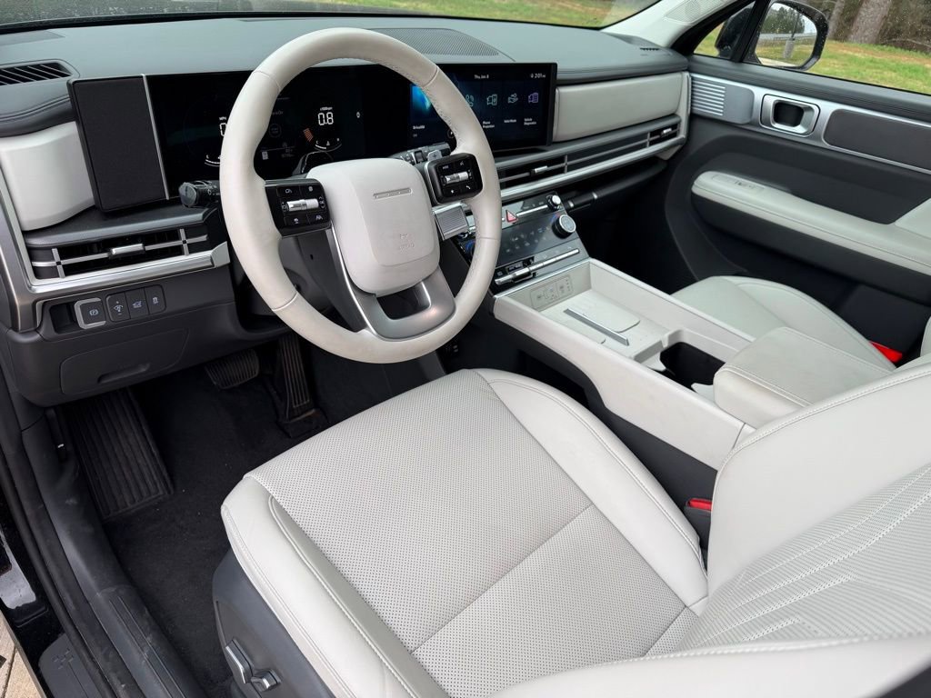 Certified 2025 Hyundai Santa Fe SEL image 11