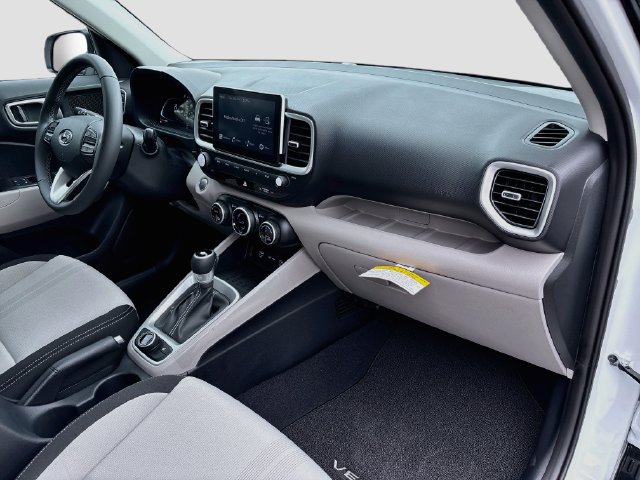 New 2026 Hyundai Venue SEL FWD image 28