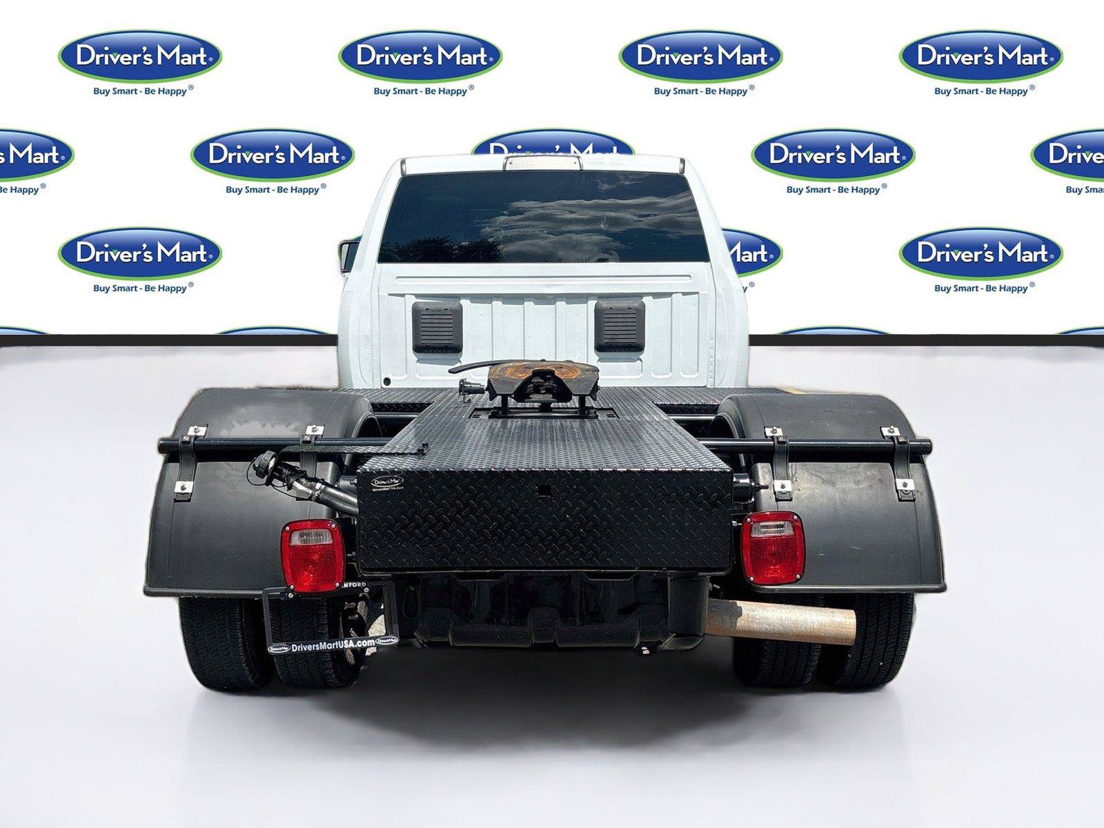 Used 2023 RAM 3500 Tradesman w/ Chrome Appearance Group AWD/4WD image 6