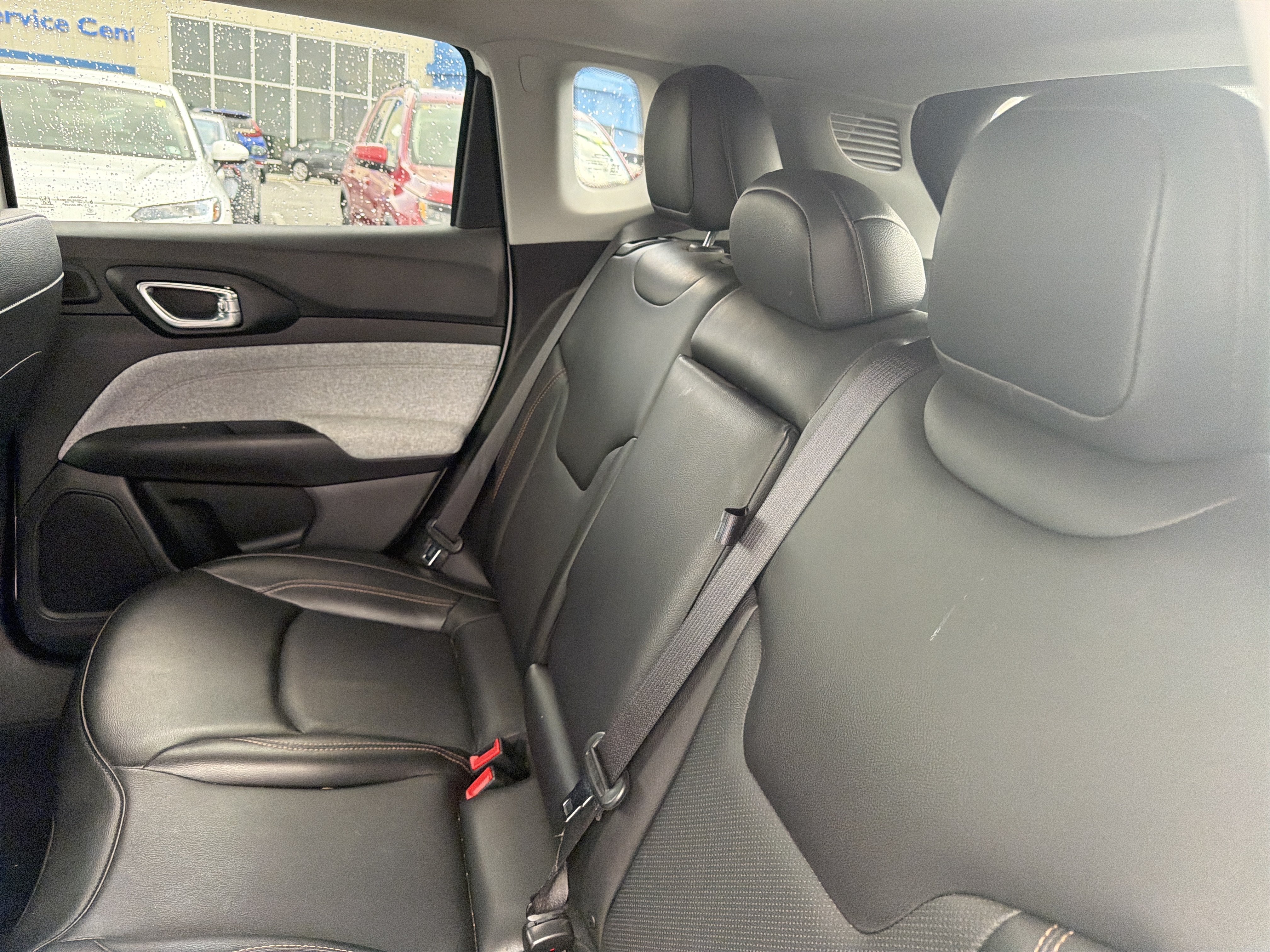 Used 2022 Jeep Compass Latitude w/ Sun and Sound Group AWD/4WD image 10