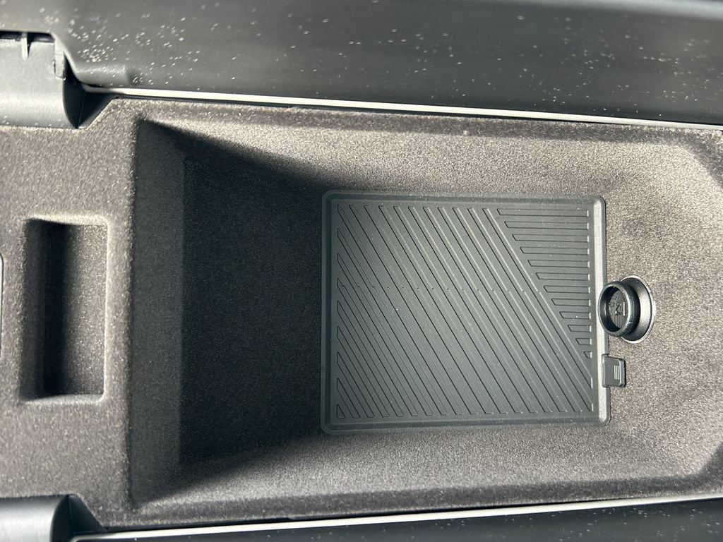 New 2027 BMW 550e xDrive w/ Premium Package AWD/4WD image 29