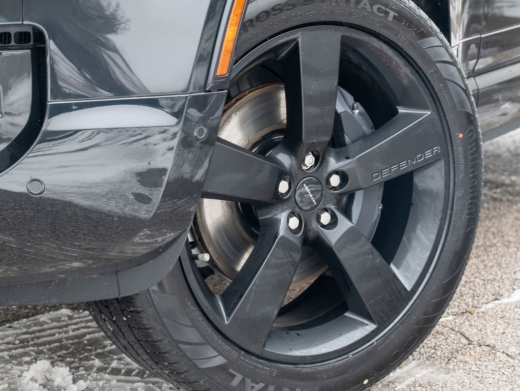 New 2026 Land Rover Defender 110 X-Dynamic SE image 9