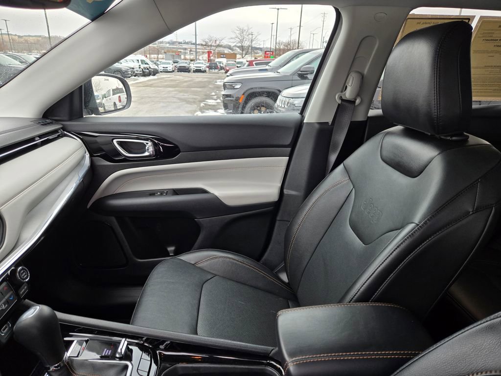 Used 2022 Jeep Compass Limited image 25