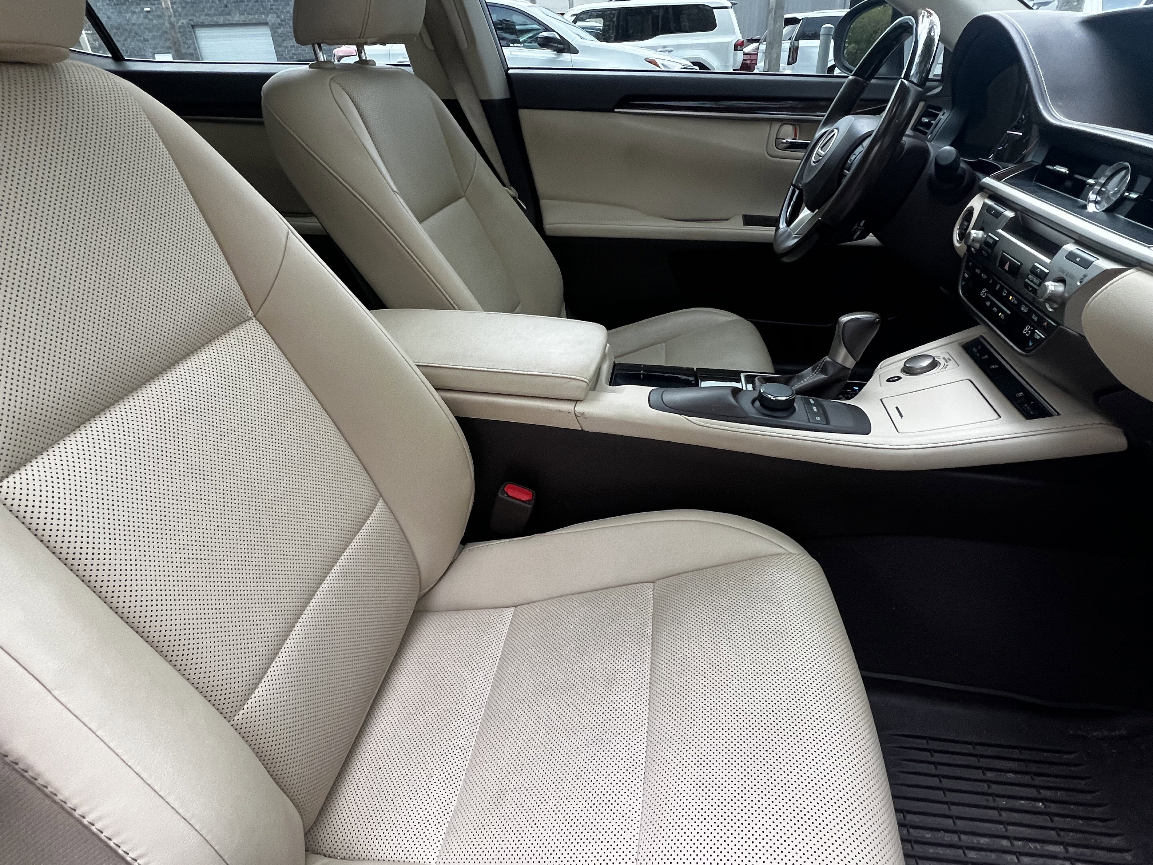 Used 2017 Lexus ES 350 w/ Premium Package image 46