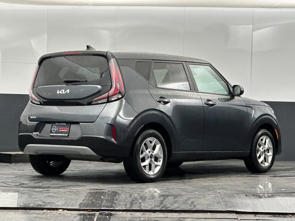 Used 2024 Kia Soul LX w/ Option Group 015 image 3