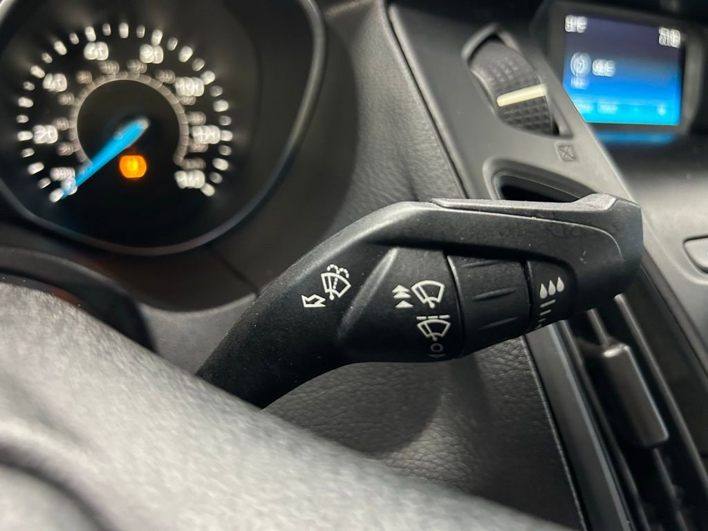 Used 2018 Ford Focus SE w/ SE Appearance Package image 20