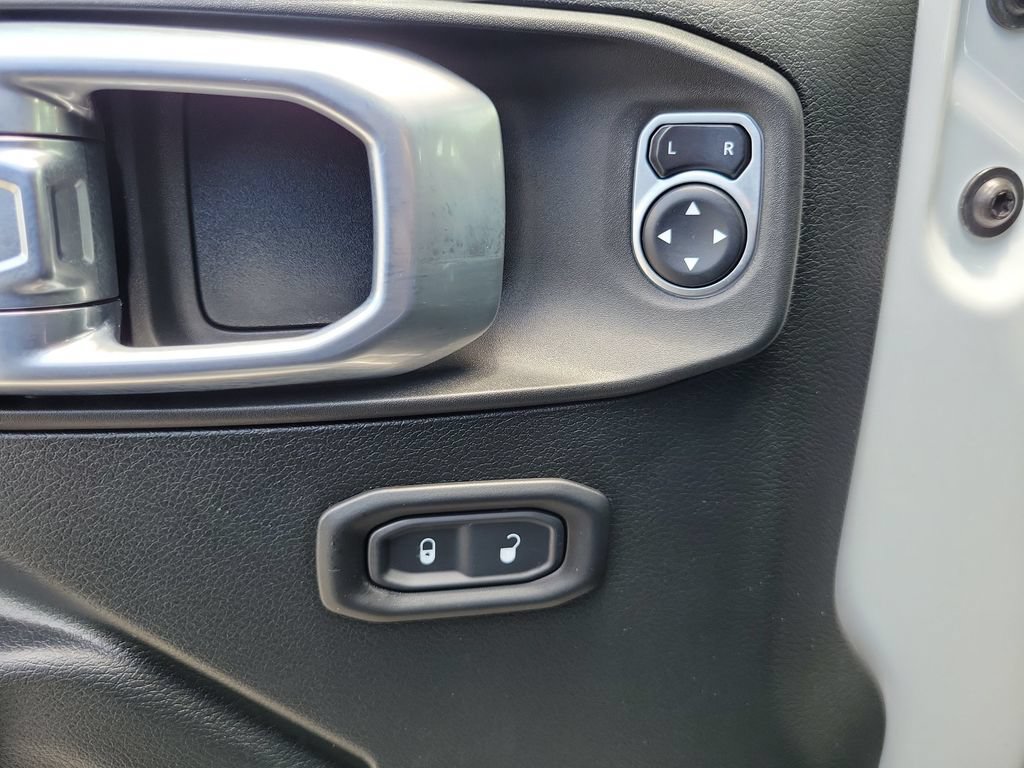 Used 2019 Jeep Wrangler Rubicon AWD/4WD image 16