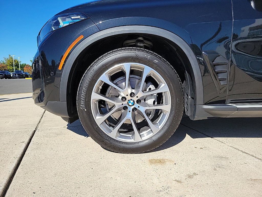 Used 2024 BMW X5 xDrive40i w/ Premium Package AWD/4WD image 10