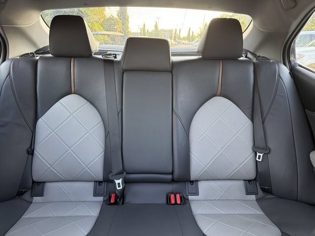 Used 2018 Toyota Camry XLE w/ Driver Assist Package FWD image 28