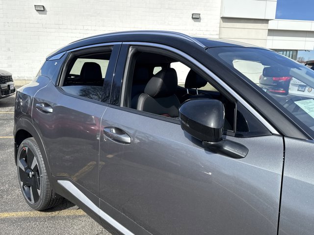 New 2025 Nissan Kicks SR image 8