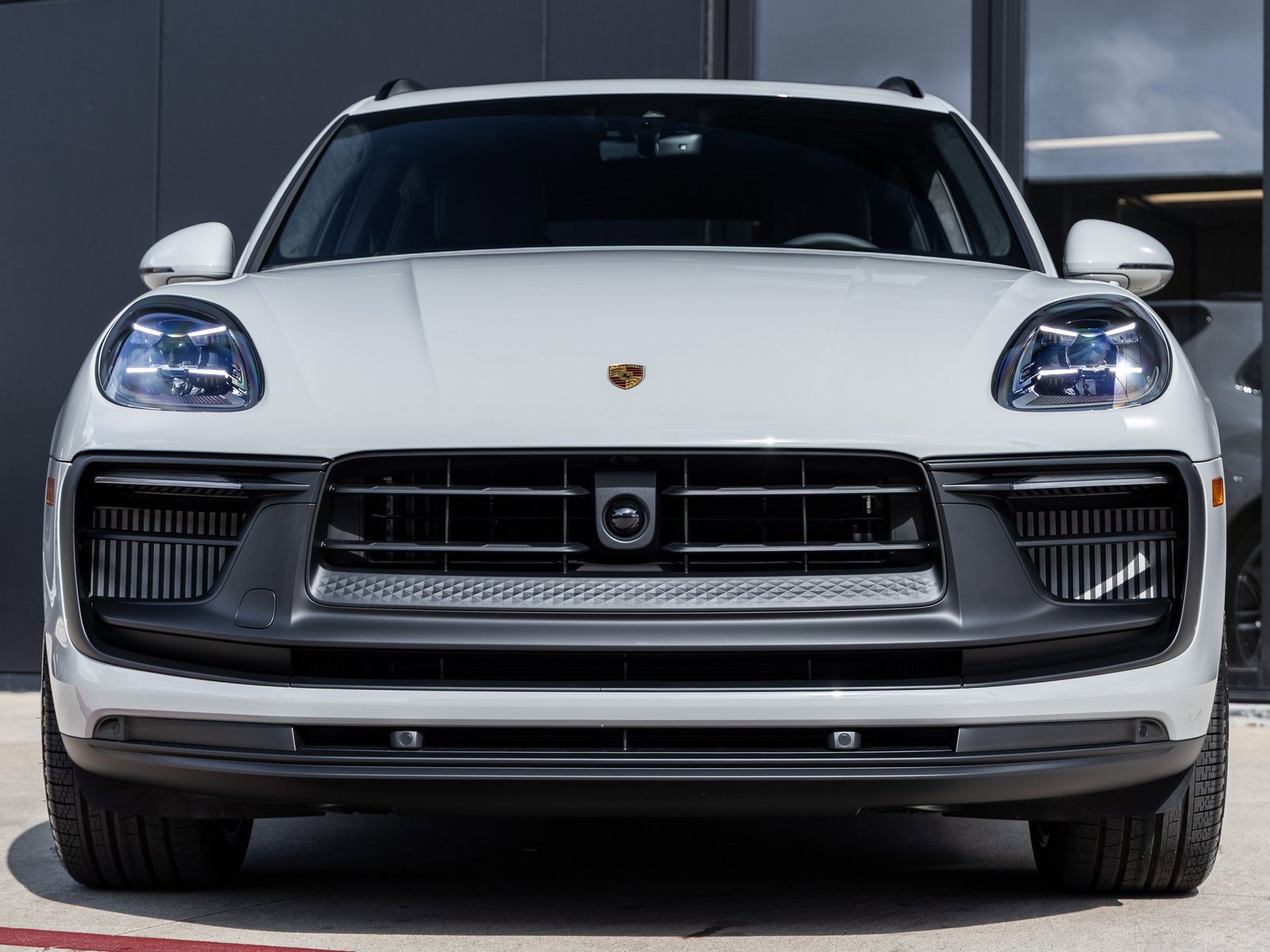 New 2026 Porsche Macan GTS image 8