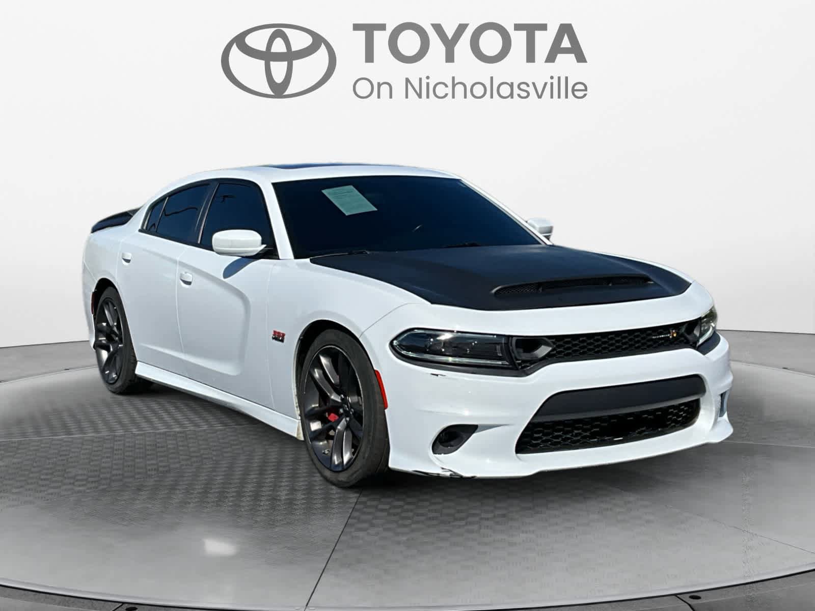 Used 2022 Dodge Charger Scat Pack w/ Plus Group RWD image 8