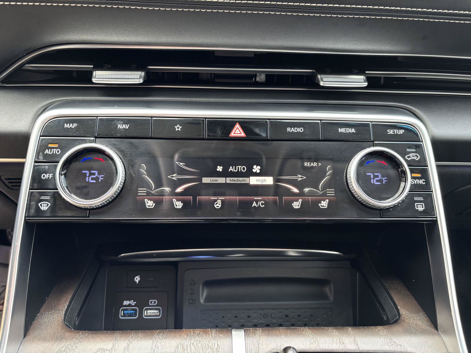 Used 2021 Genesis GV80 3.5T w/ Advanced Package 06 AWD/4WD image 18