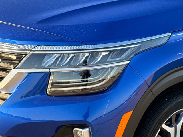Used 2021 Kia Seltos SX w/ SX Sunroof Package image 4