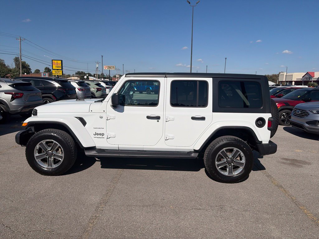 Used 2018 Jeep Wrangler Unlimited Sahara AWD/4WD image 3