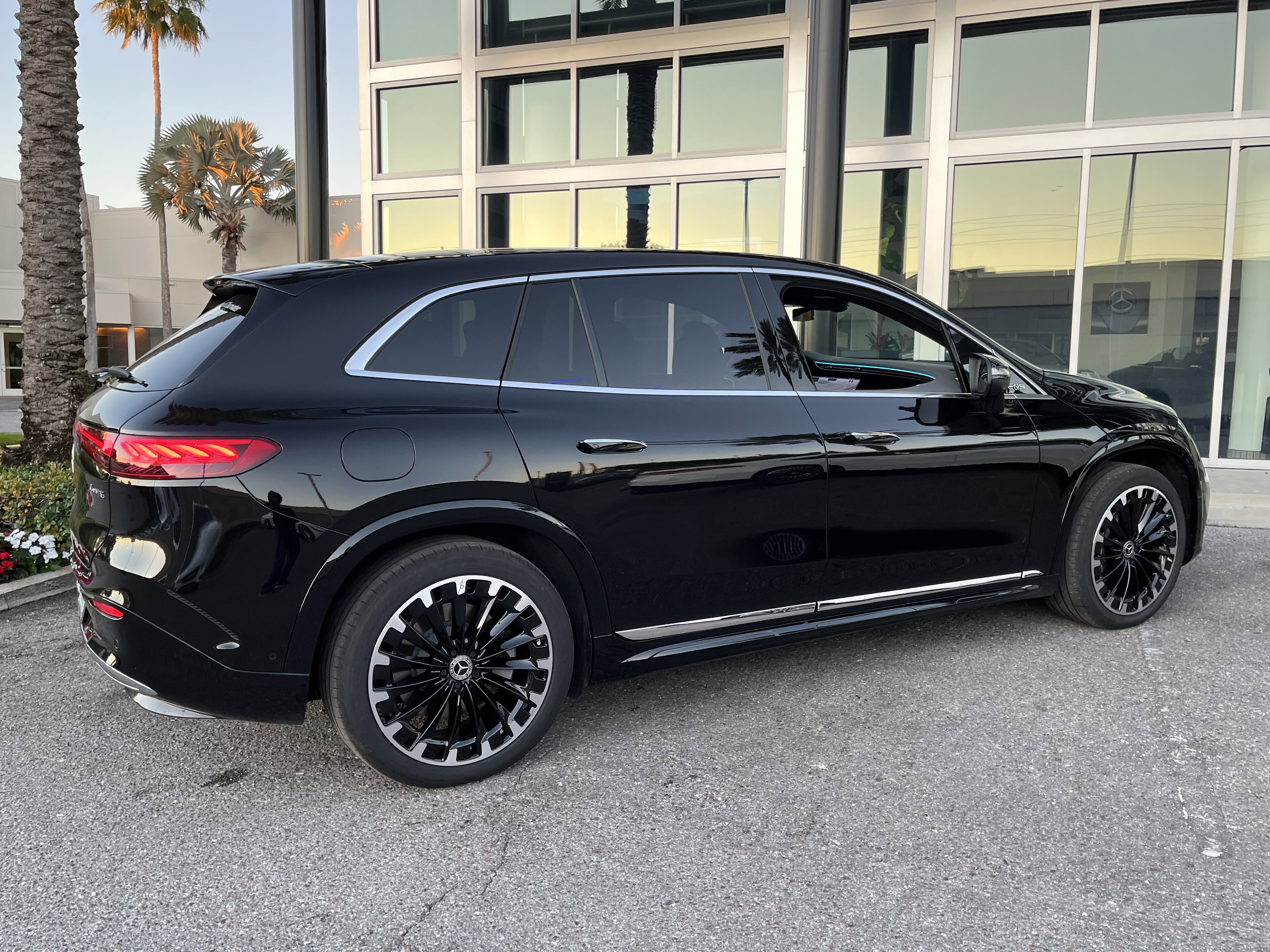 New 2026 Mercedes-Benz EQS 400 4MATIC SUV image 5