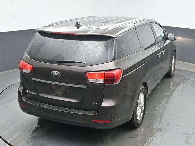 Used 2017 Kia Sedona LX w/ LX Essentials Premium Package FWD image 24