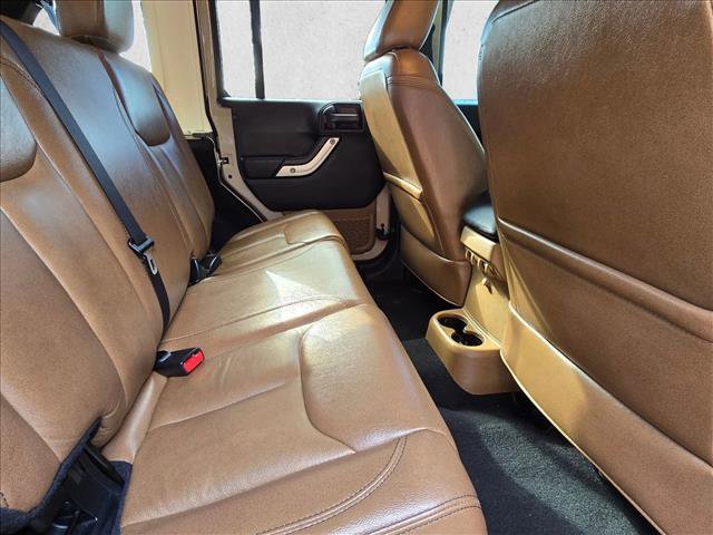 Used 2016 Jeep Wrangler Unlimited Sahara w/ Max Tow Package image 18