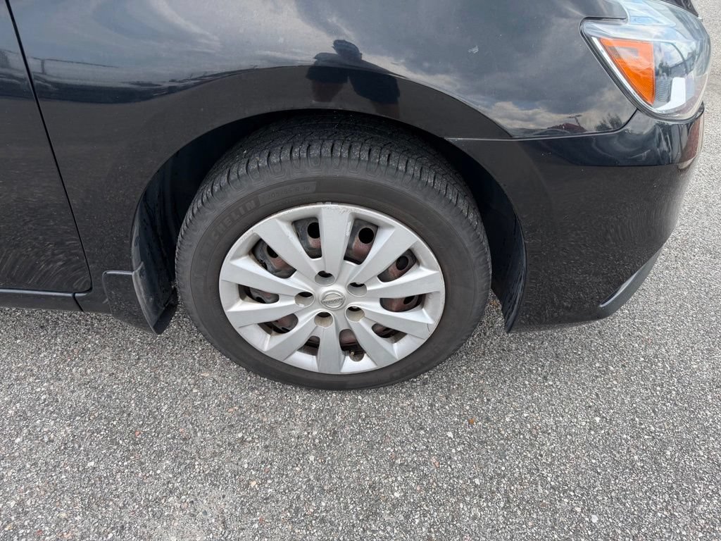 Used 2019 Nissan Sentra S FWD image 4
