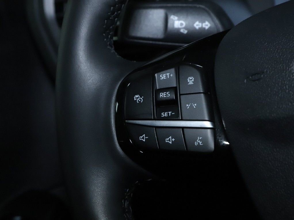 Used 2023 Ford Escape Platinum w/ Premium Technology Package AWD/4WD image 24