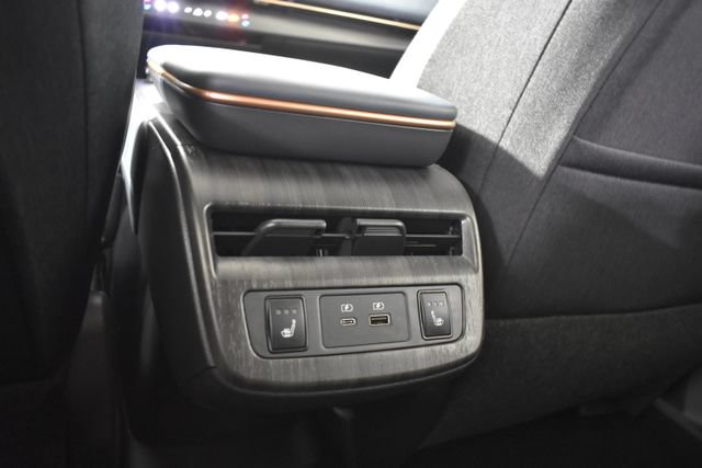 Used 2024 Nissan Ariya AWD image 29