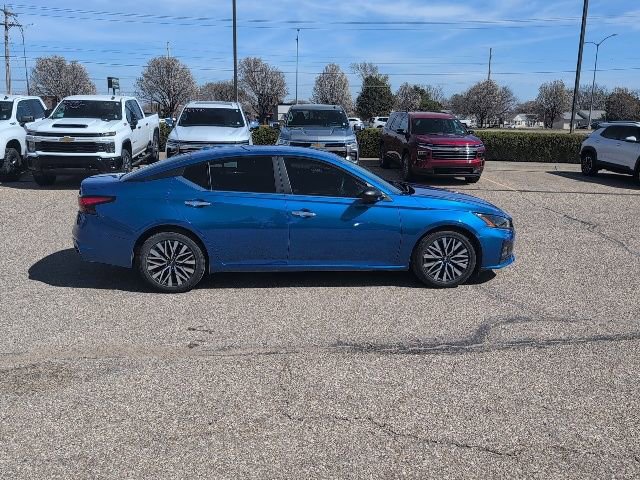 Used 2025 Nissan Altima 2.5 SV image 16