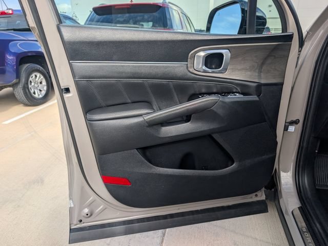 Used 2024 Kia Sorento SX AWD/4WD image 23