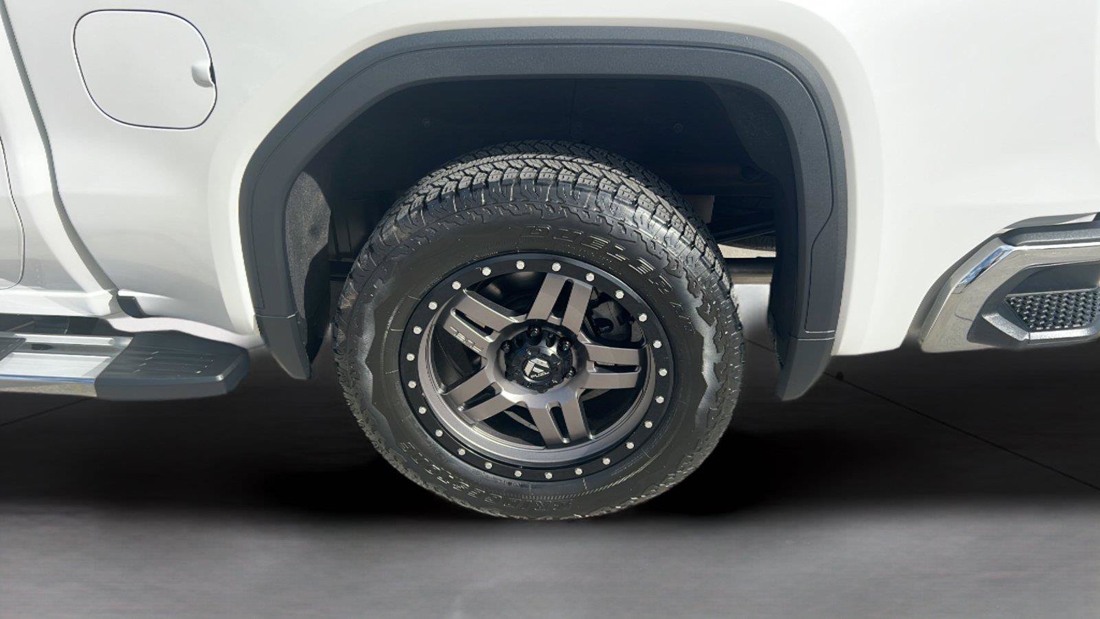 Used 2021 GMC Sierra 1500 SLT w/ SLT Convenience Package AWD/4WD image 23