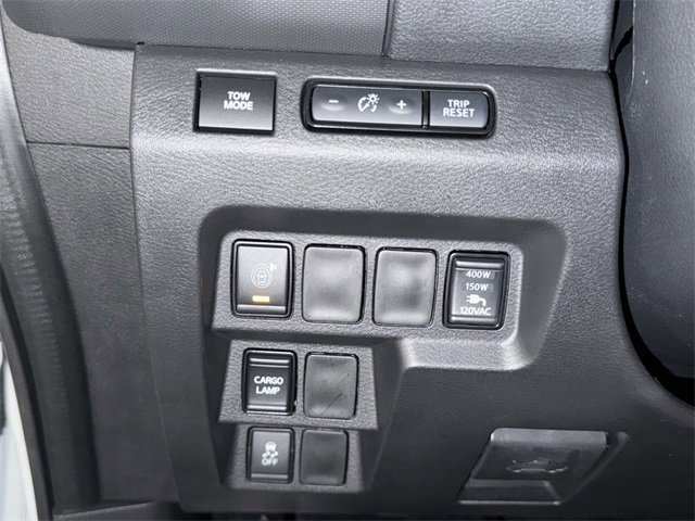 Used 2024 Nissan Frontier SV w/ SV Convenience Package image 27