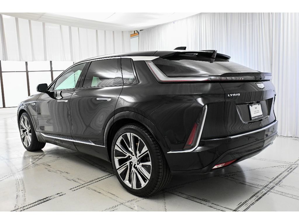 Used 2024 Cadillac Lyriq Luxury RWD image 5