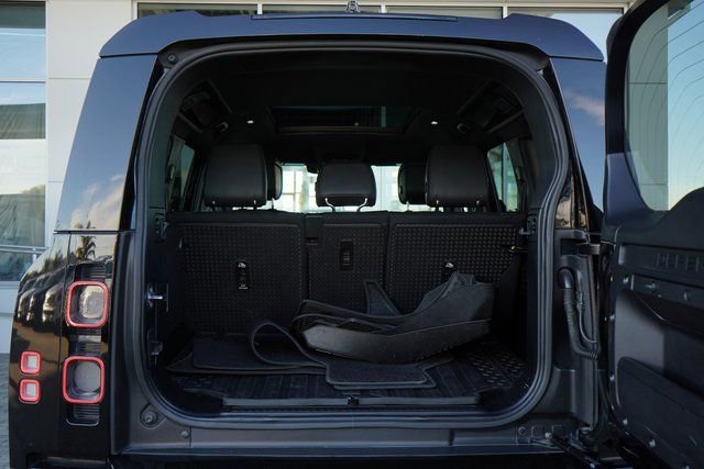 Used 2022 Land Rover Defender 110 X image 7