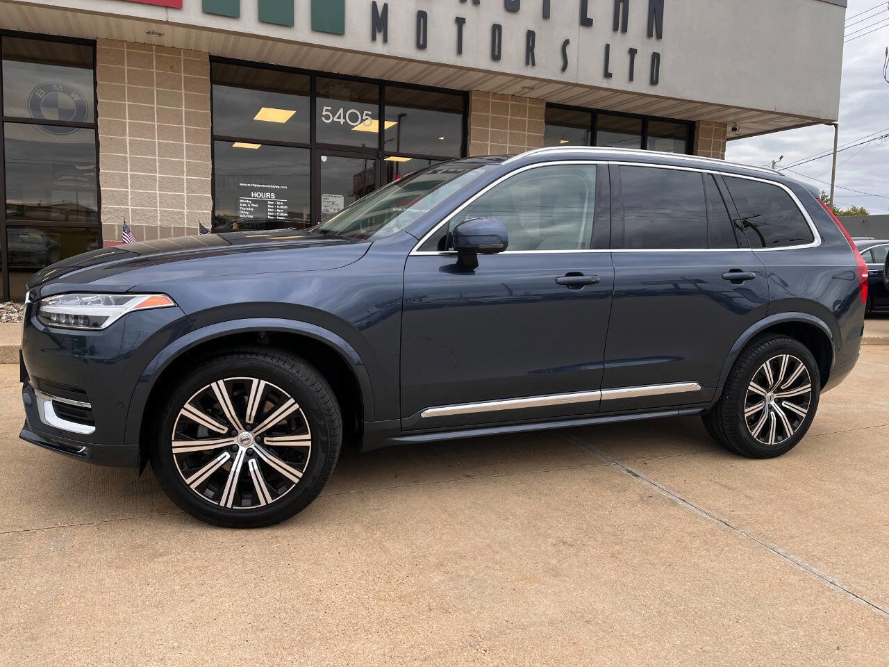 Used 2023 Volvo XC90 B6 Plus w/ Protection Package Premier image 2